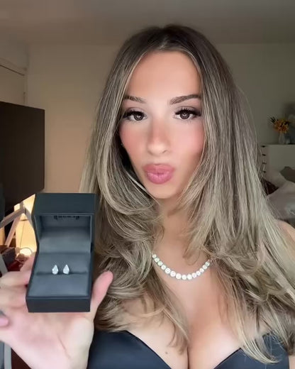 Weiße Tropfenohrringe